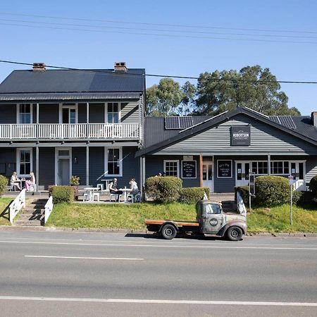 ホテル Robertson Public House And Kitchen エクステリア 写真