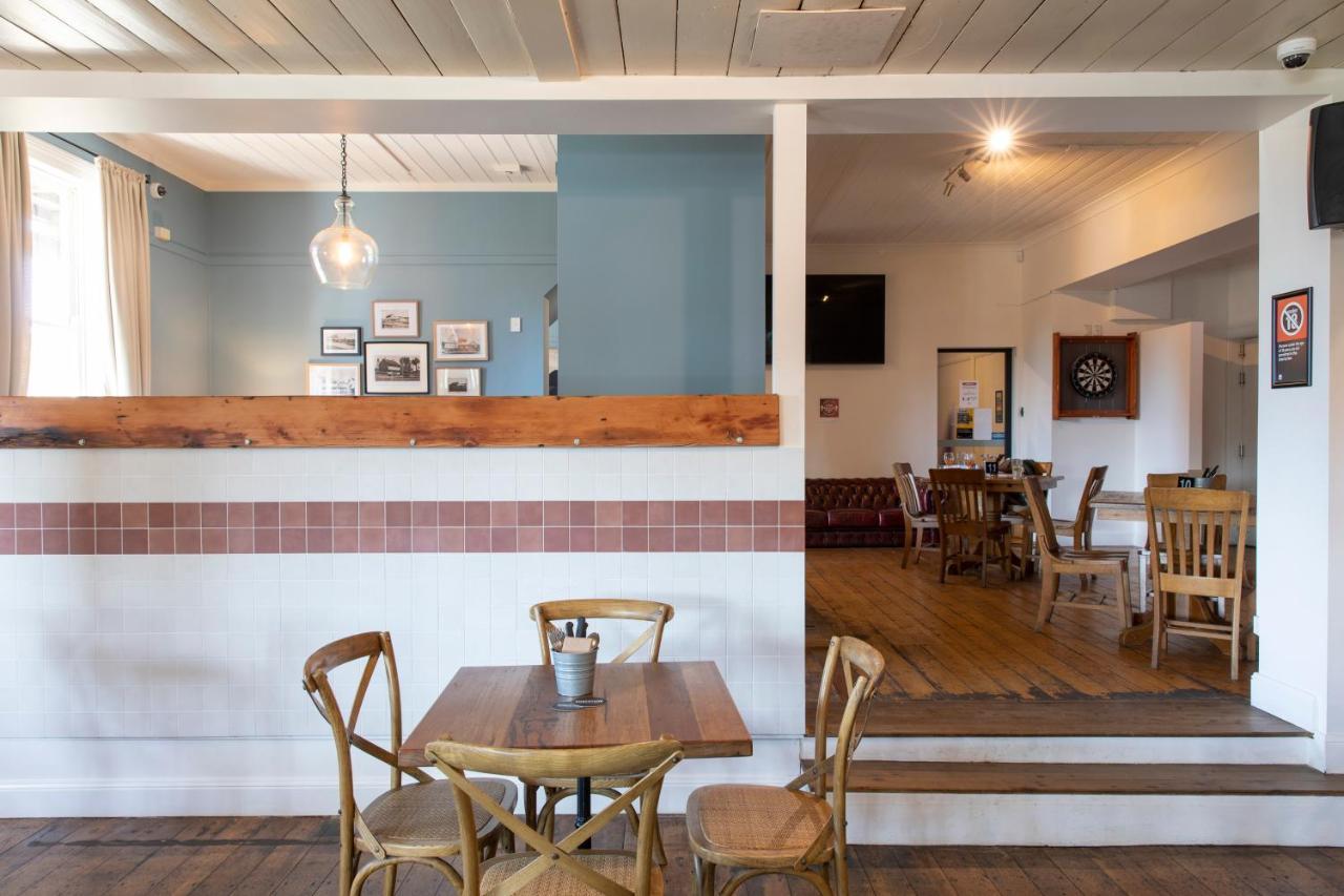 ホテル Robertson Public House And Kitchen エクステリア 写真