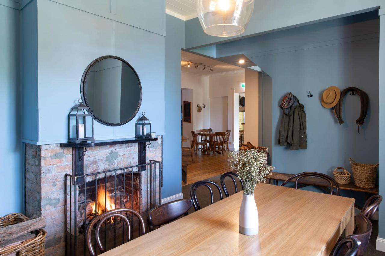 ホテル Robertson Public House And Kitchen エクステリア 写真