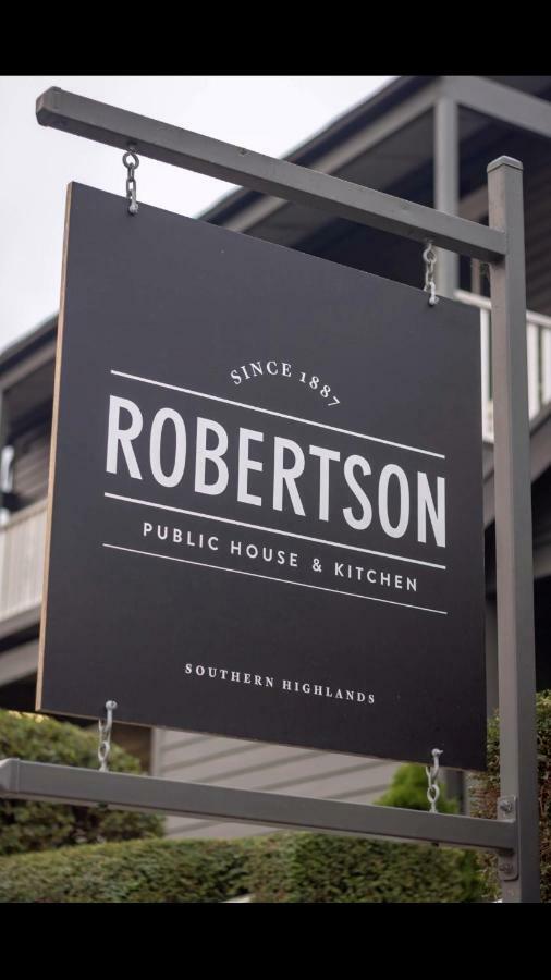 ホテル Robertson Public House And Kitchen エクステリア 写真