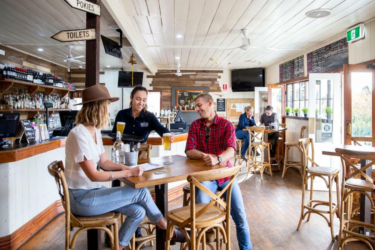 ホテル Robertson Public House And Kitchen エクステリア 写真
