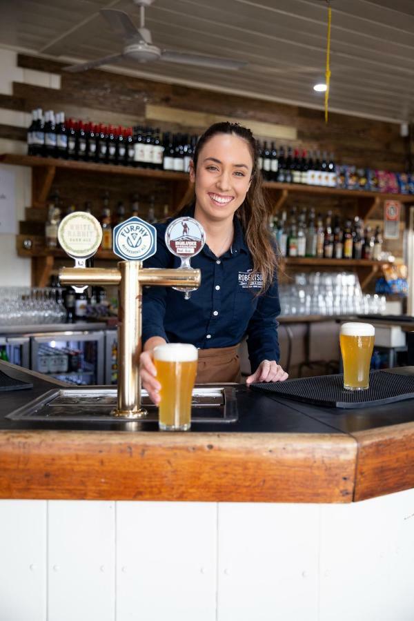 ホテル Robertson Public House And Kitchen エクステリア 写真